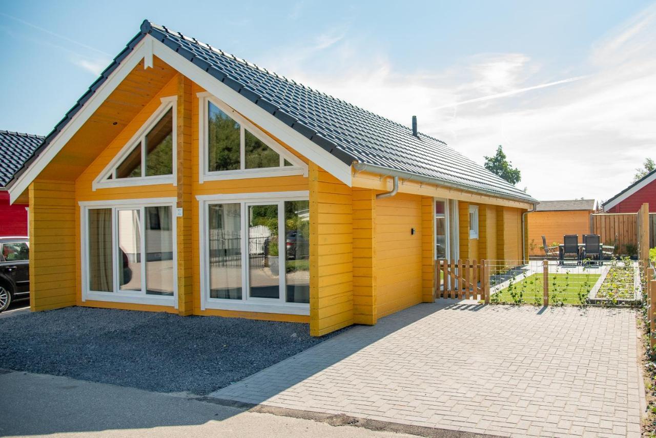 Luxe Chalets In Zeeland Aan De Kust Sint Annaland Esterno foto