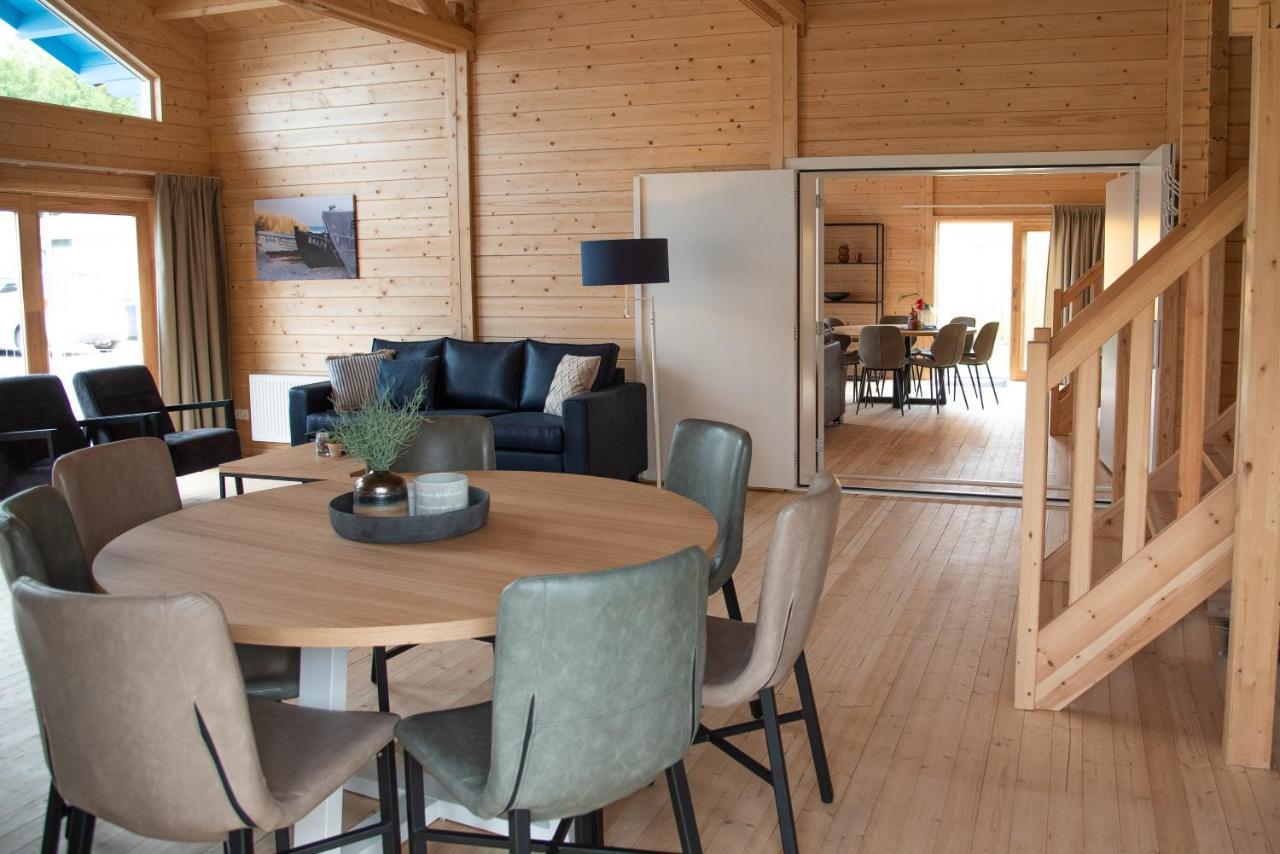 Luxe Chalets In Zeeland Aan De Kust Sint Annaland Esterno foto
