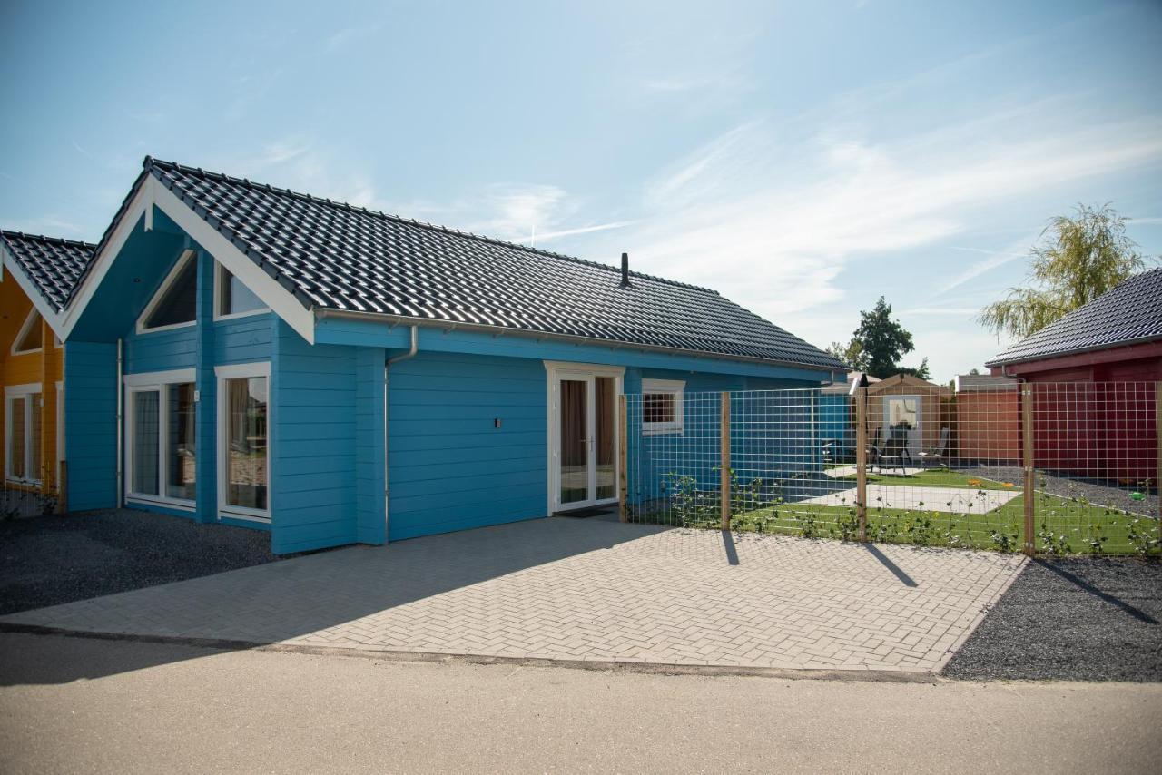 Luxe Chalets In Zeeland Aan De Kust Sint Annaland Esterno foto