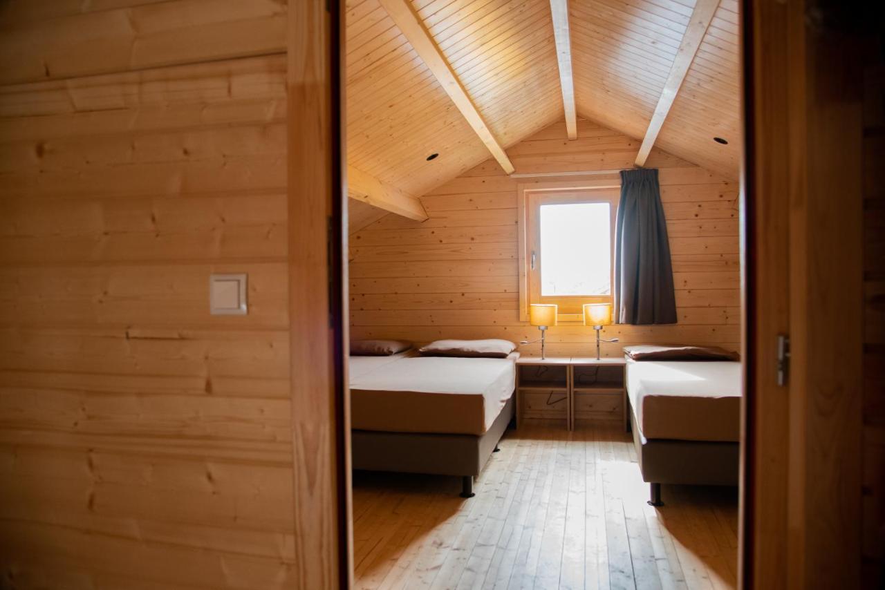 Luxe Chalets In Zeeland Aan De Kust Sint Annaland Esterno foto